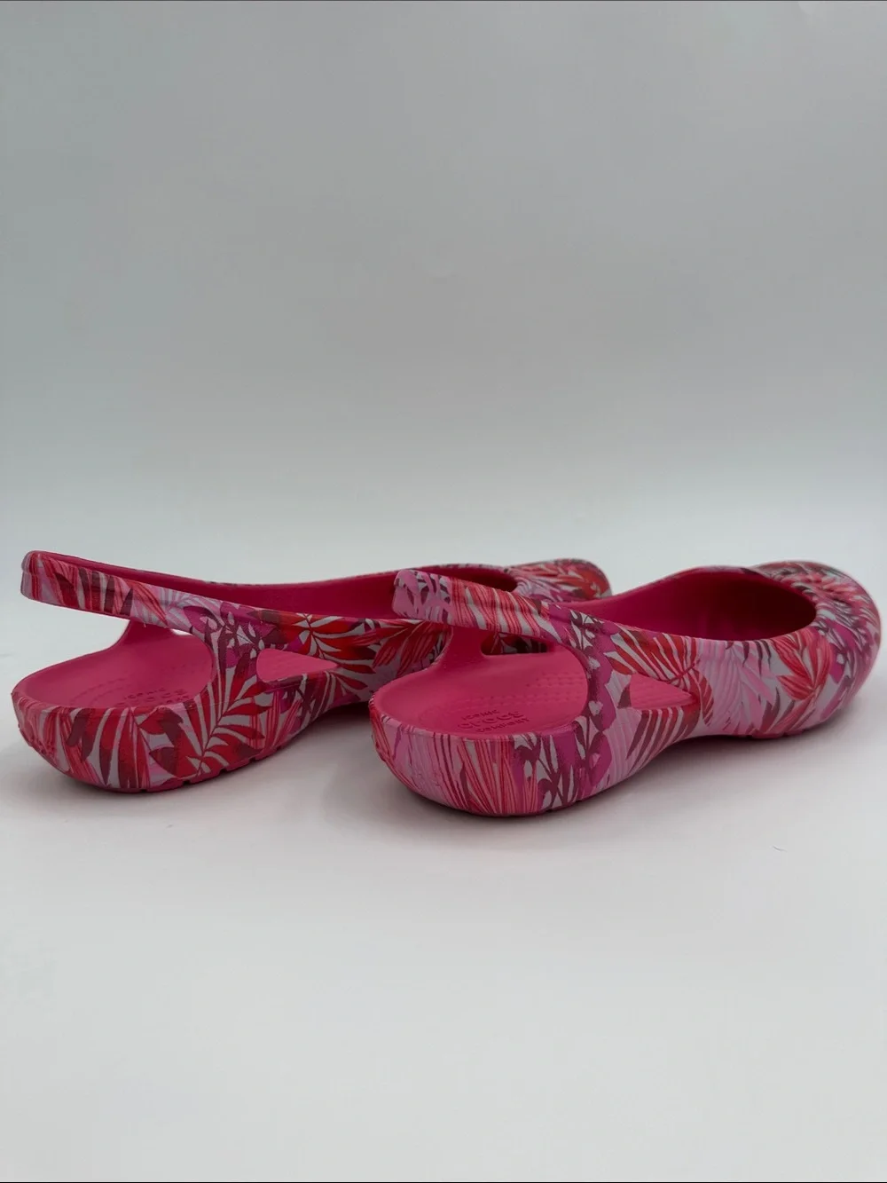 CROCS Kadee Tropical Print Slingback Ballet Flats Women's Size 8.0